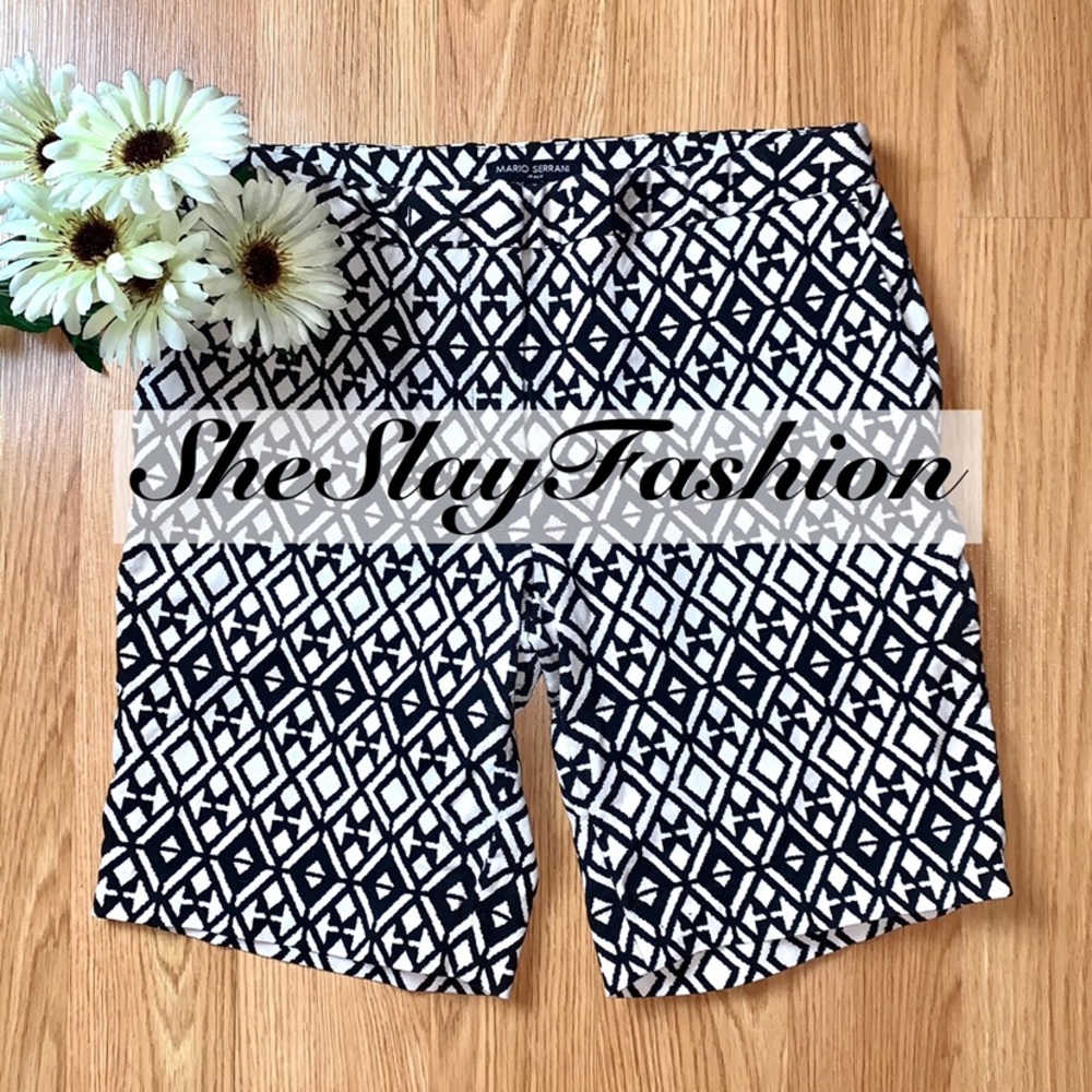Mario Serrani black and white printed shorts🌸